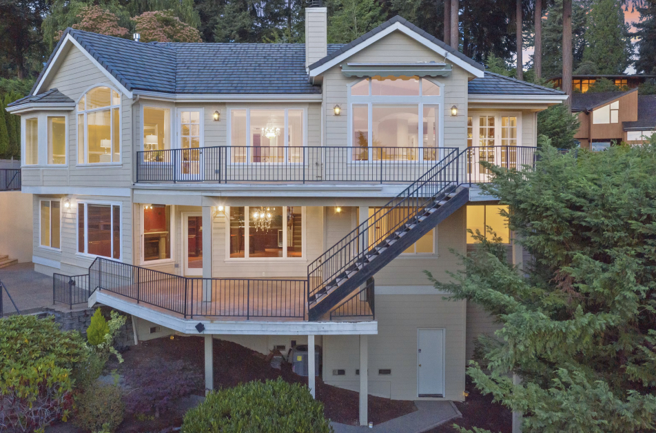 Custom deck construction in Spokane WA