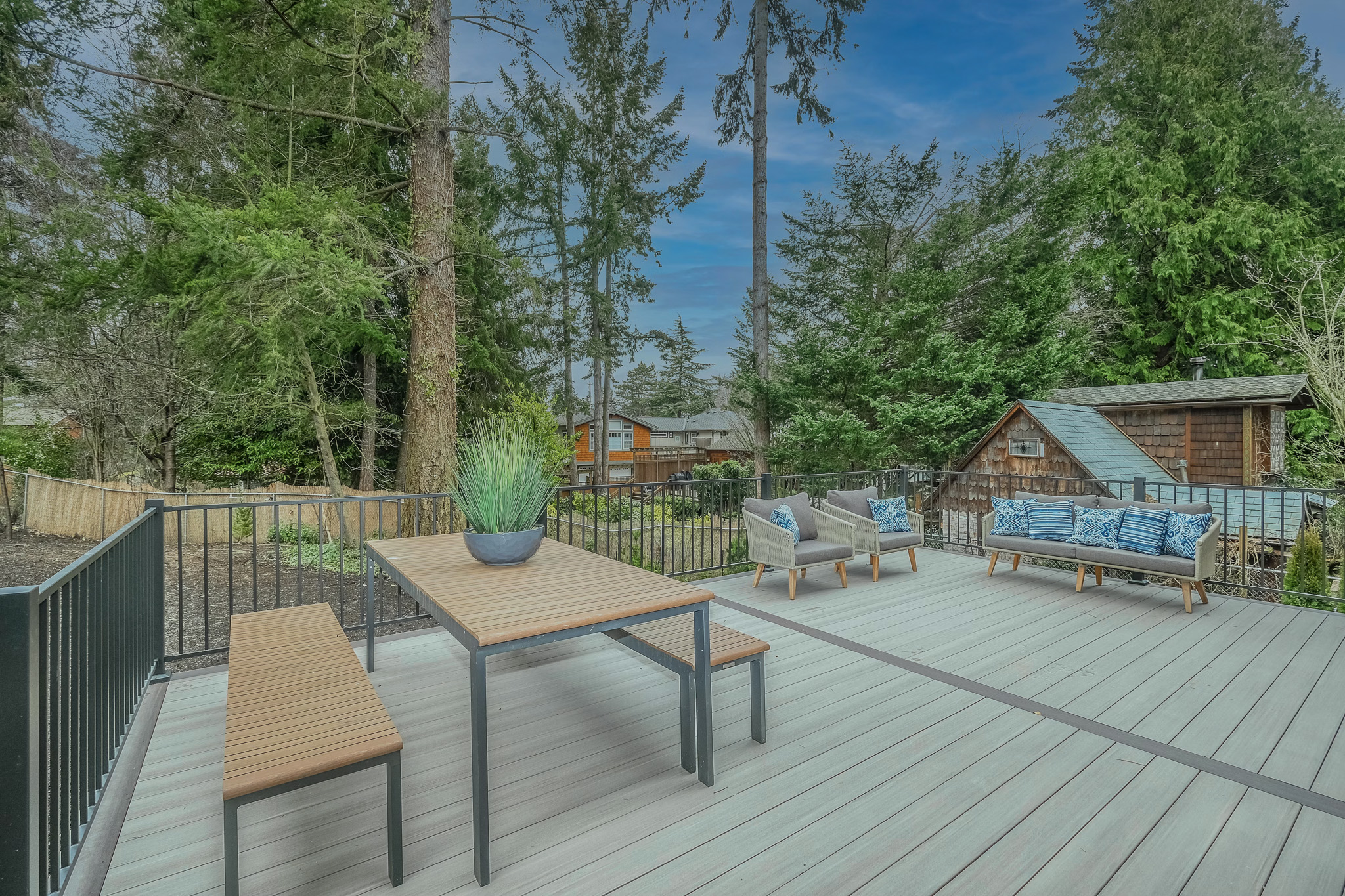 Custom outdoor living space and deck built in Spokane WA